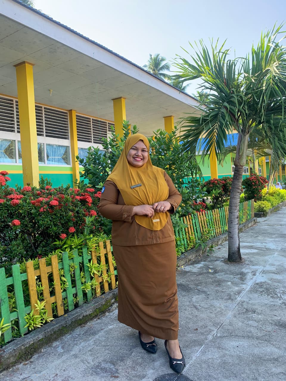 Sri Rahmayati Wakiden, S.Pd.