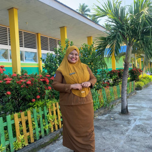 Sri Rahmayati Wakiden, S.Pd.